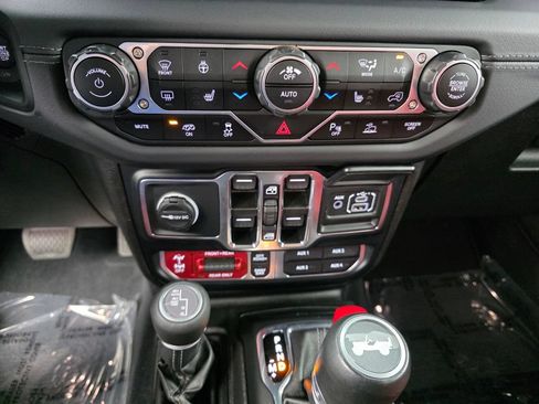 Used 2024 Jeep Wrangler Unlimited Rubicon 392 AWD/4WD image 23