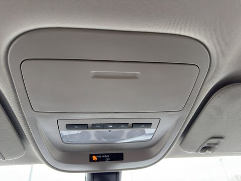 Used 2020 Chevrolet Colorado LT image 24