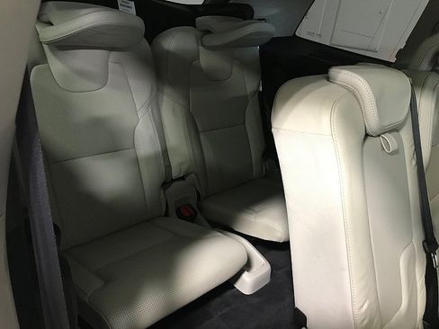 Used 2016 Volvo XC90 T6 Inscription w/ Vision Package AWD/4WD image 19