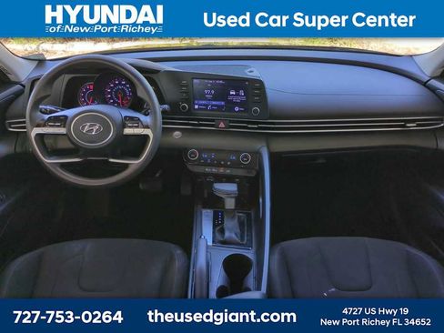 Used 2022 Hyundai Elantra SEL FWD image 14