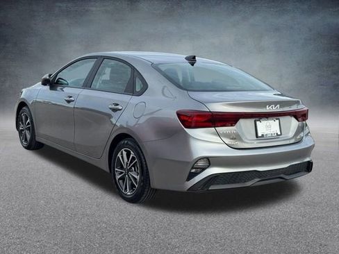 Used 2024 Kia Forte LXS image 5