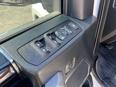 Used 2020 Ford F350 Platinum w/ FX4 Off-Road Package AWD/4WD image 22
