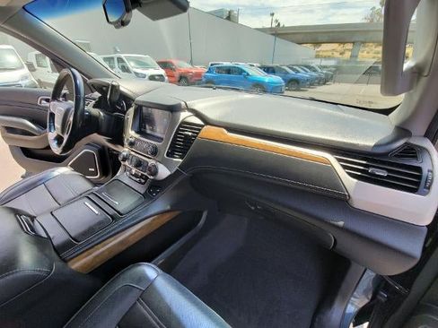 Used 2020 GMC Yukon XL Denali AWD/4WD image 30