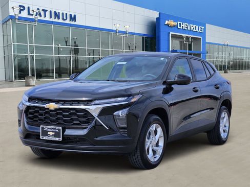 New 2026 Chevrolet Trax LS w/ LS Convenience Package image 2