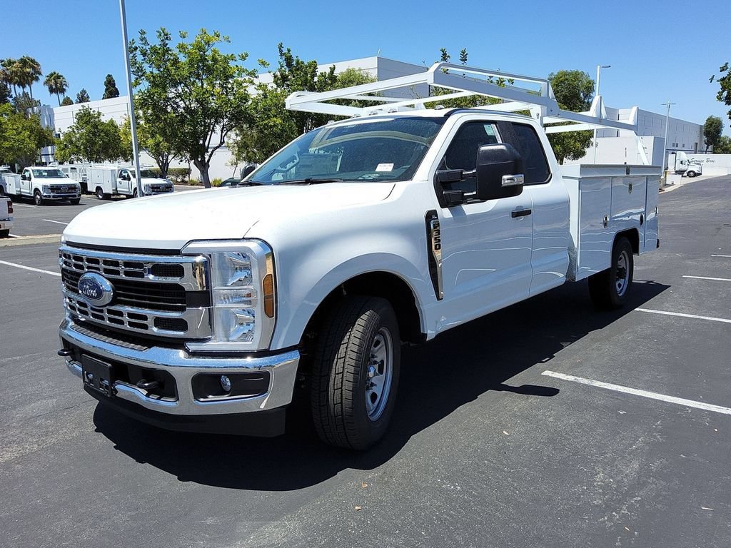 New 2026 Ford F350 XL w/ XL Chrome Package RWD image 3