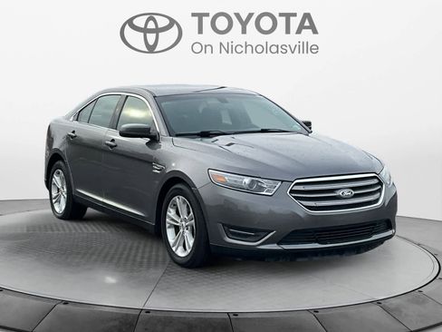 Used 2014 Ford Taurus SEL w/ Equipment Group 201A image 8