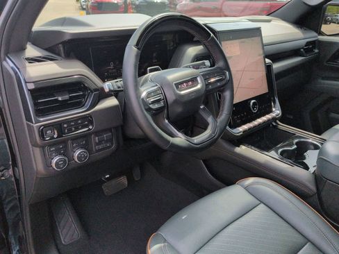 Used 2025 GMC Yukon AT4 w/ AT4 Premium Plus Package AWD/4WD image 10