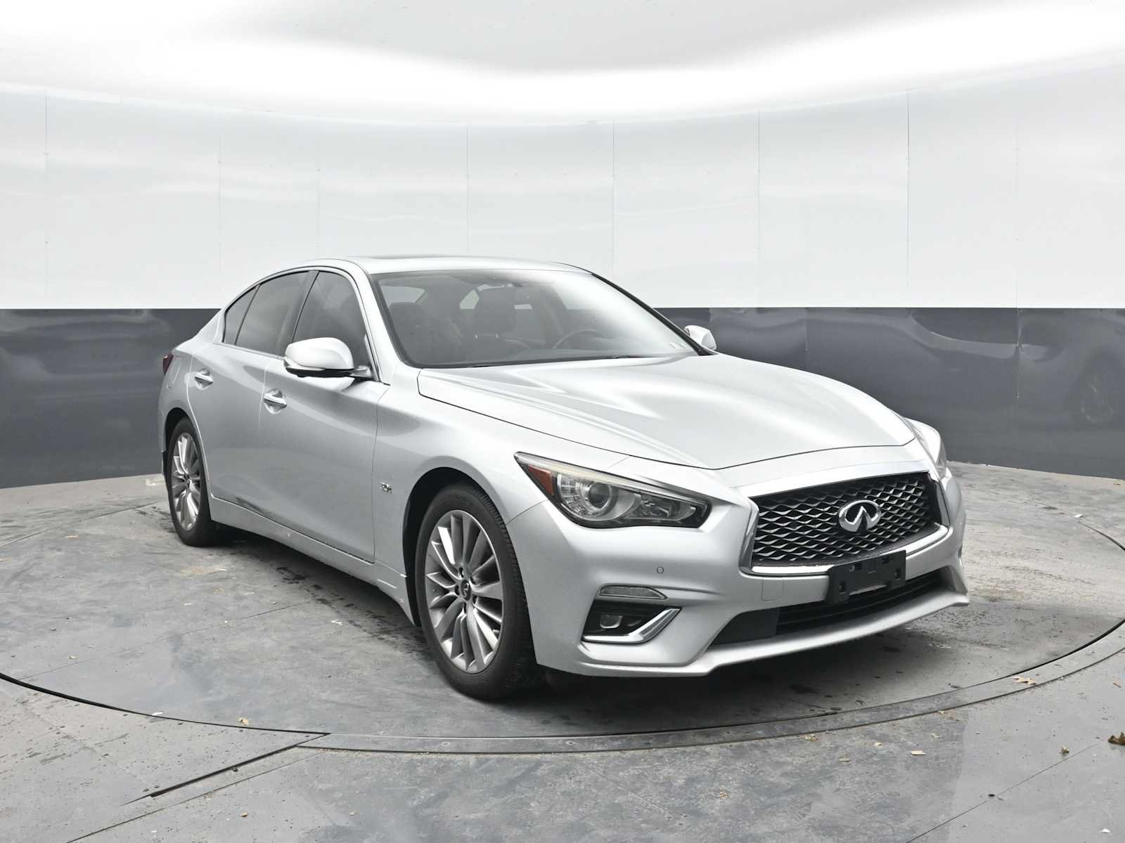 Used 2020 INFINITI Q50 Luxe w/ Essential Package (3.0T Luxe) AWD/4WD image 7