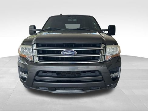 Used 2017 Ford Expedition XLT w/ Equipment Group 202A RWD image 4