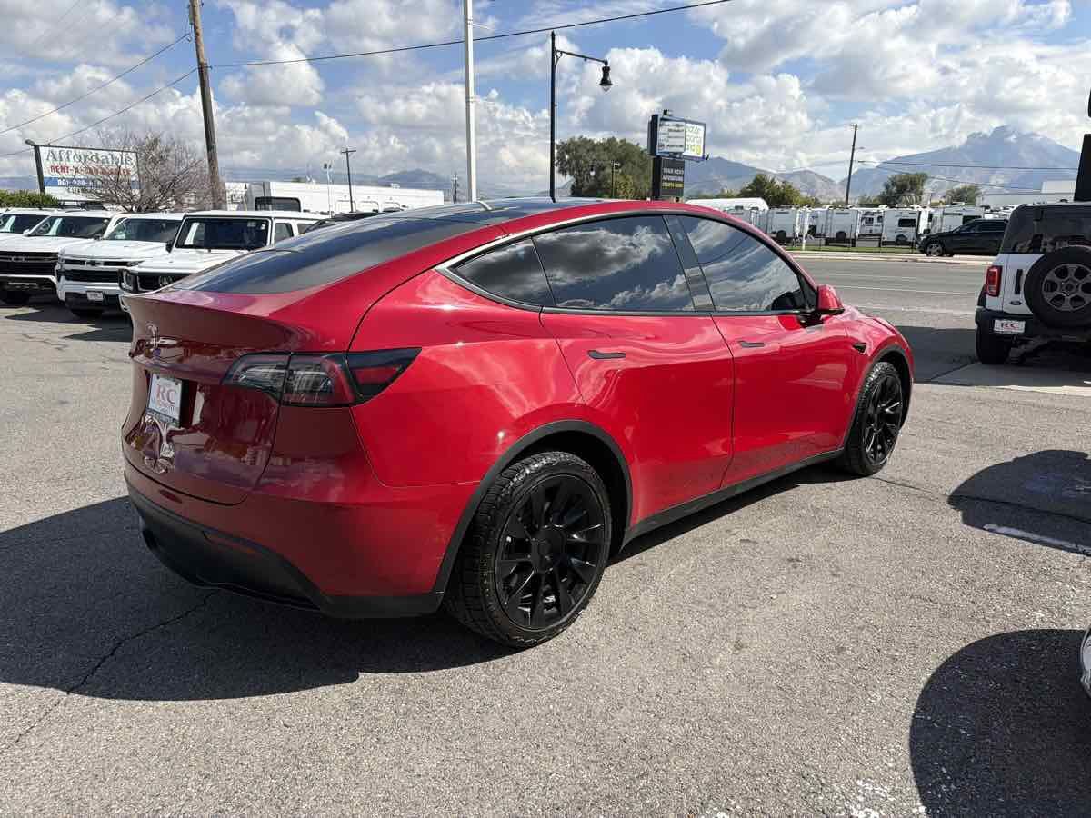 Used 2022 Tesla Model Y Long Range AWD/4WD image 5