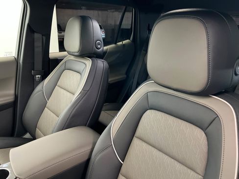 New 2026 Chevrolet Equinox LT w/ Convenience Package II image 17