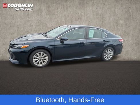 Used 2019 Toyota Camry LE FWD image 5