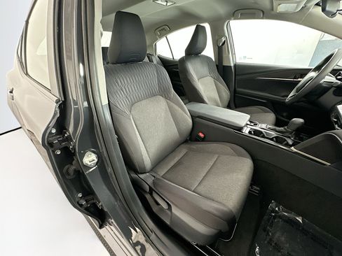 Used 2025 Toyota Camry LE FWD image 28