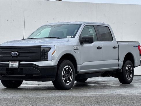 Used 2023 Ford F150 Lightning Pro image 8