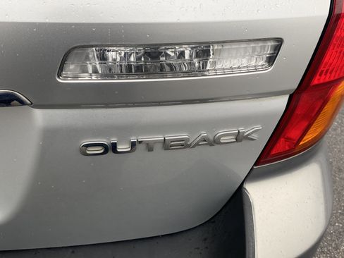 Used 2006 Subaru Outback 2.5i image 26
