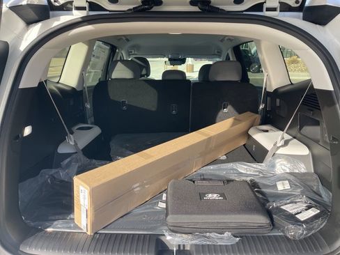 New 2026 Hyundai Ioniq 9 SE image 13