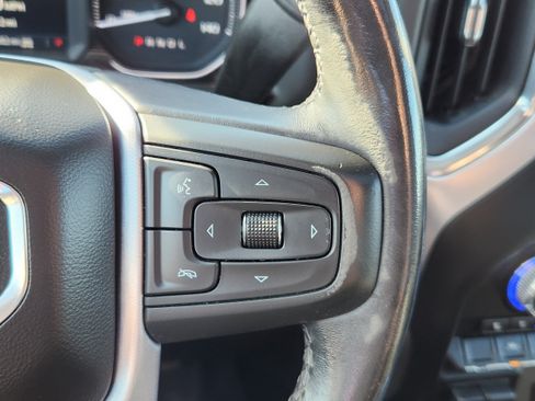Used 2022 GMC Sierra 1500 SLT w/ SLT Premium Plus Package AWD/4WD image 16