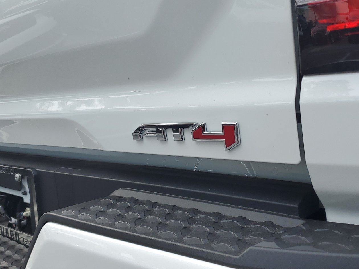 New 2026 GMC Canyon AT4 AWD/4WD image 8