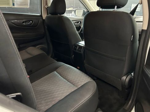 Used 2020 Nissan Rogue SV AWD/4WD image 19