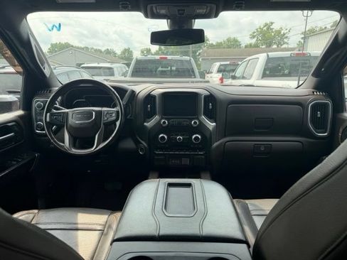 Used 2022 GMC Sierra 3500 Denali AWD/4WD image 7