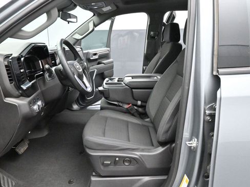 Used 2025 GMC Sierra 1500 Elevation image 12