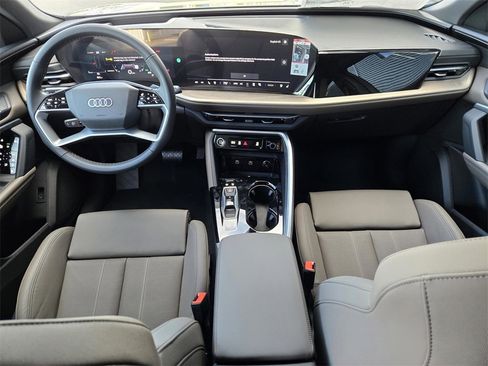 New 2025 Audi Q5 Premium Plus image 12