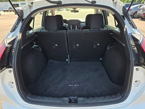 Used 2024 Nissan Kicks SV FWD image 16