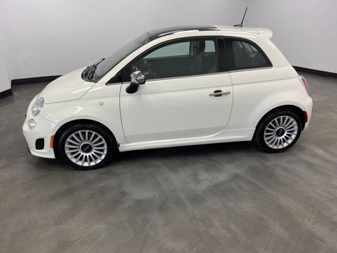 Used 2018 FIAT 500 Lounge FWD image 3