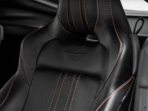Used 2020 Aston Martin V8 Vantage Coupe RWD image 45