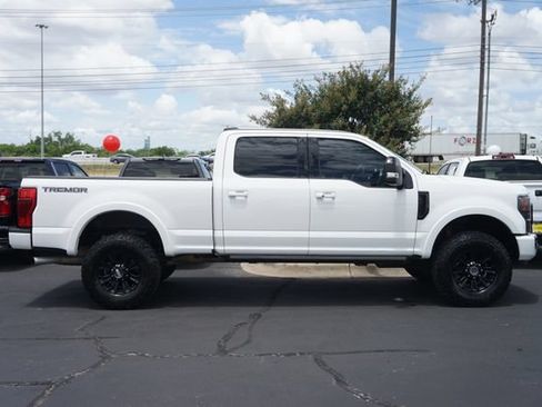 Used 2022 Ford F250 Lariat w/ Tremor Off-Road Package AWD/4WD image 5