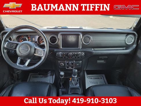 Used 2018 Jeep Wrangler Unlimited Sahara AWD/4WD image 17