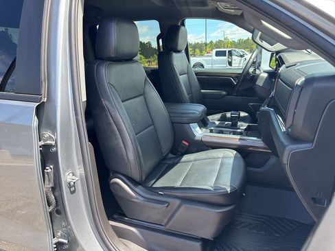 Used 2025 Chevrolet Silverado 1500 LT Trail Boss w/ Convenience Package II AWD/4WD image 41