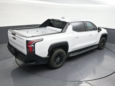 Used 2025 Chevrolet Silverado EV LT AWD/4WD image 20