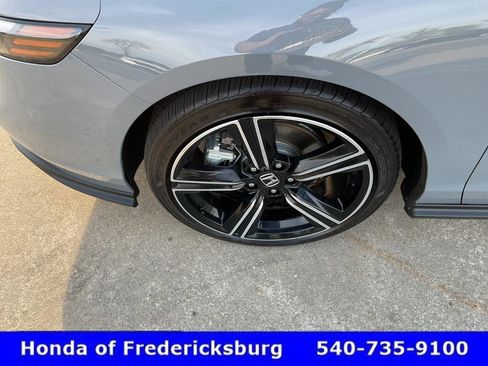 Used 2025 Honda Accord Sport image 10