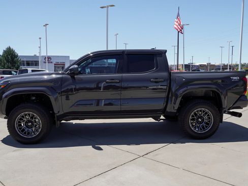 Certified 2024 Toyota Tacoma TRD Sport AWD/4WD image 5