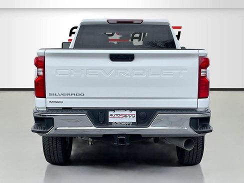 Used 2024 Chevrolet Silverado 2500 LT image 6