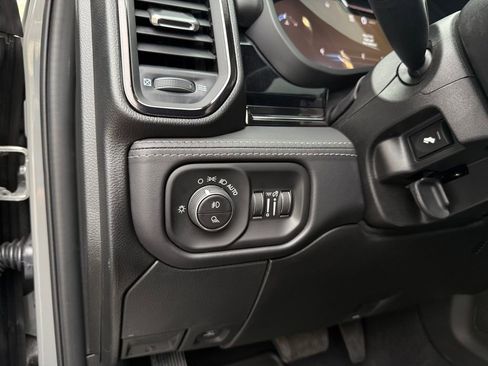 Used 2026 RAM 3500 Limited AWD/4WD image 47