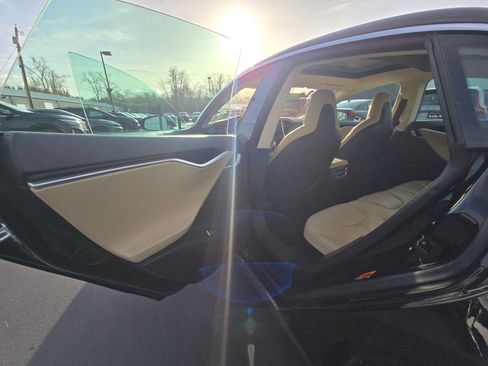 Used 2013 Tesla Model S image 18