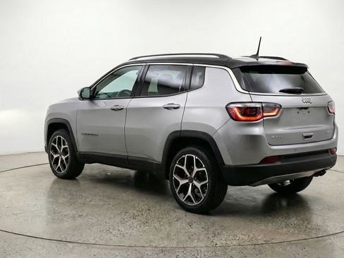 Used 2025 Jeep Compass Limited image 6