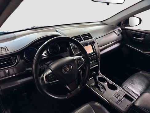 Used 2015 Toyota Camry XLE image 10