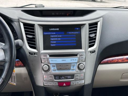 Used 2011 Subaru Outback 3.6R Limited image 19