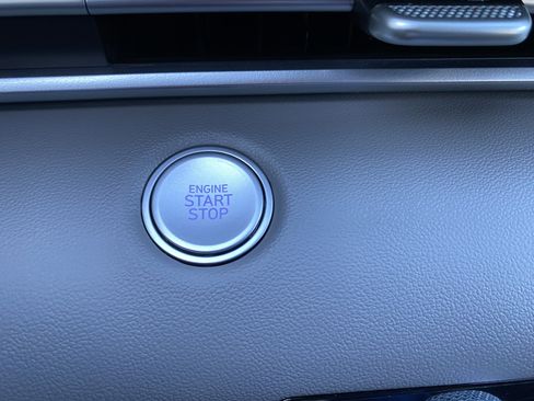 Used 2025 Hyundai Elantra Sport image 26