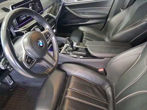 Used 2021 BMW 530e w/ M Sport Package image 3