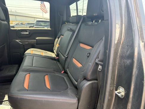 Used 2022 GMC Sierra 3500 AT4 w/ AT4 Preferred Package AWD/4WD image 10