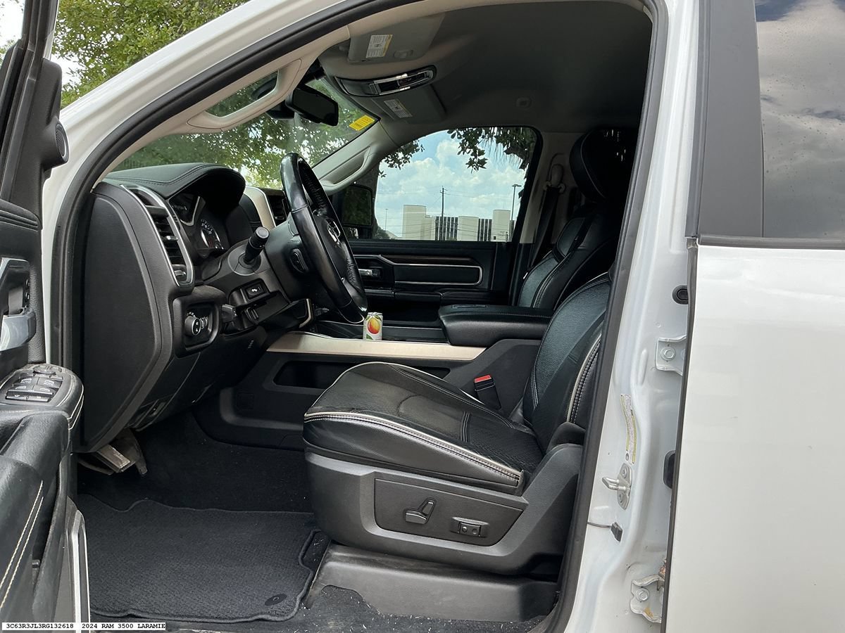 Used 2024 RAM 3500 Laramie AWD/4WD image 8