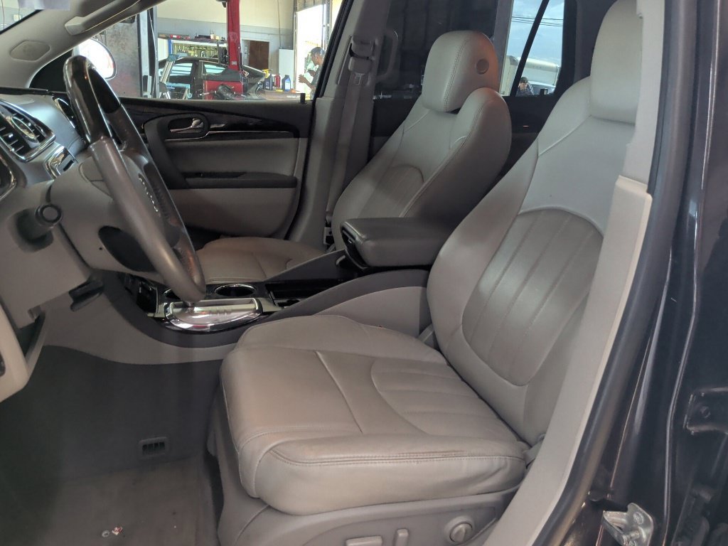 Used 2017 Buick Enclave Leather w/ Trailering Package FWD image 10