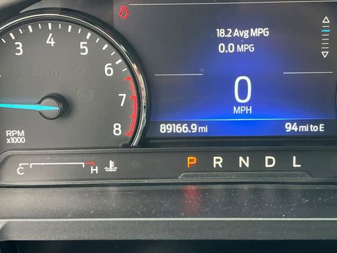 Used 2022 Ford Explorer XLT RWD image 28