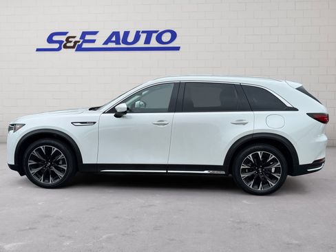 Used 2024 MAZDA CX-90 Plug-In Hybrid w/ Premium Pkg AWD/4WD image 2