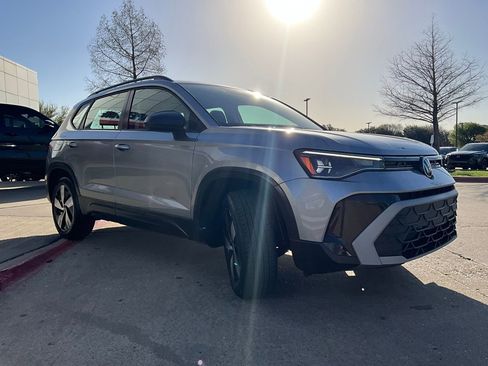 Used 2025 Volkswagen Taos S image 4