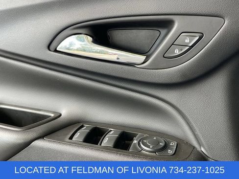 Used 2023 Chevrolet Equinox LT FWD image 22